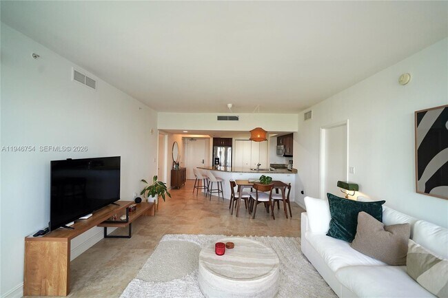 Building Photo - 20000 E Country Club Dr