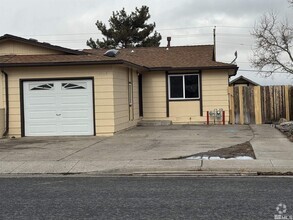 Building Photo - 6825 Lotus St