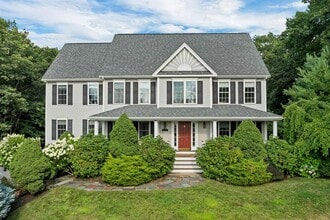Building Photo - 8 Hemlock Ln
