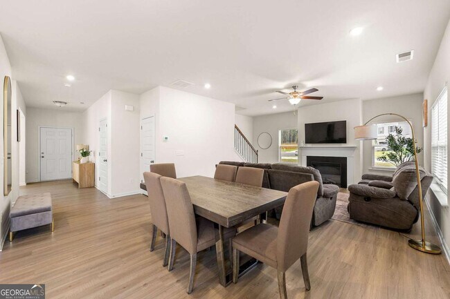 Building Photo - 228 Whitneys Wy