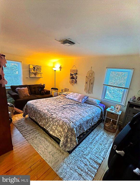 Building Photo - 409 Swarthmore Rd