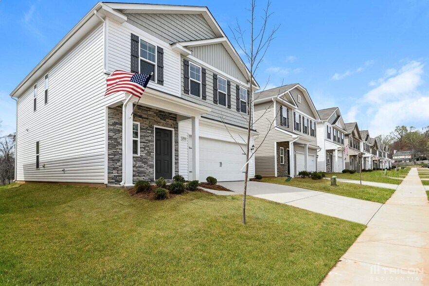 Building Photo - 200 Spring Knoll Dr
