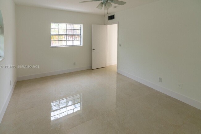 Building Photo - 17252 SW 112th Pl