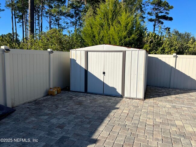 Building Photo - 3955 Hammock Bluff Cir