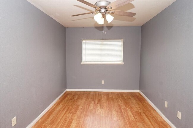 Building Photo - 2706 Quitman St