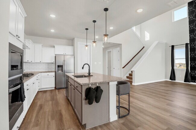 Building Photo - 8730 Thyme Mdw