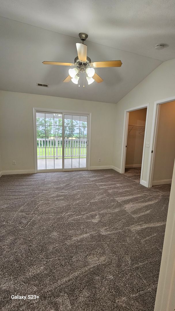 Building Photo - 3030 E Stillwater Landing