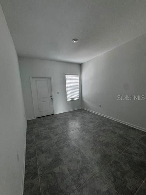 Building Photo - 2500 Skyline Lp