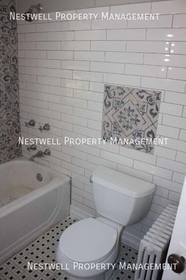 Building Photo - 1001 E S Temple St