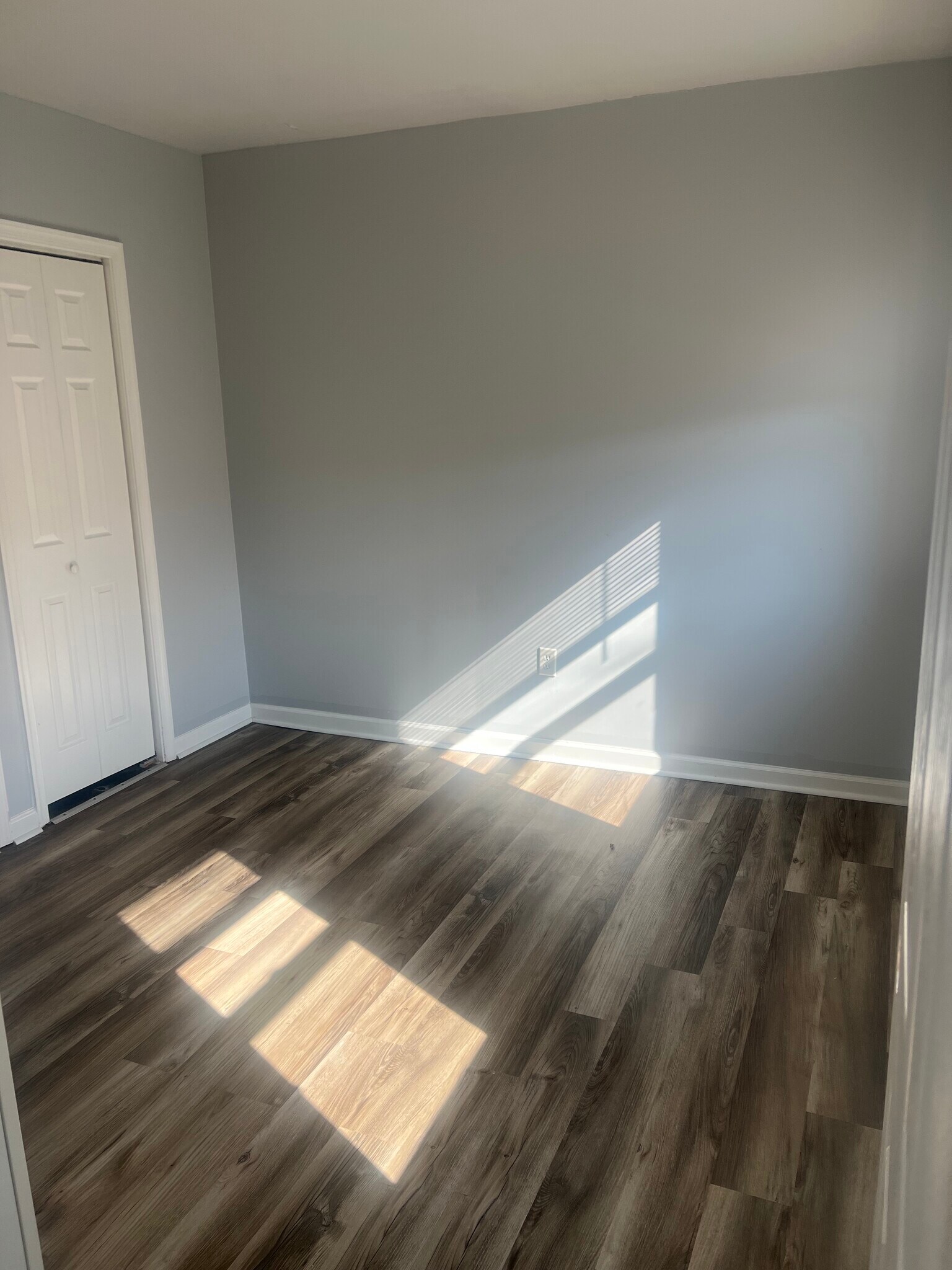 Building Photo - 505 Arsan Ave