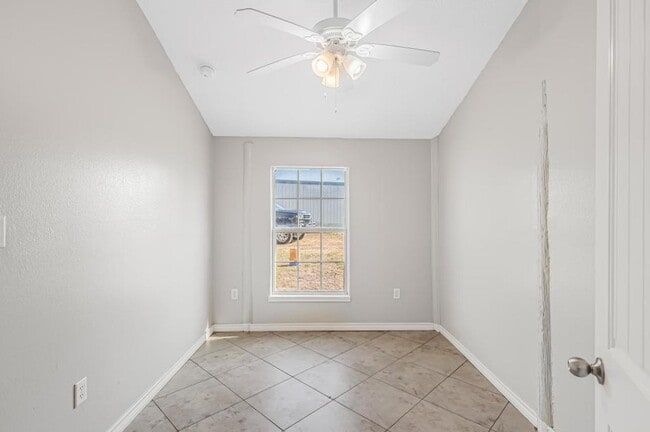 Building Photo - 2002 TX-36