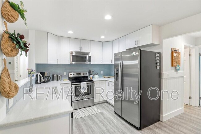 Building Photo - 750 NE 2nd Ave