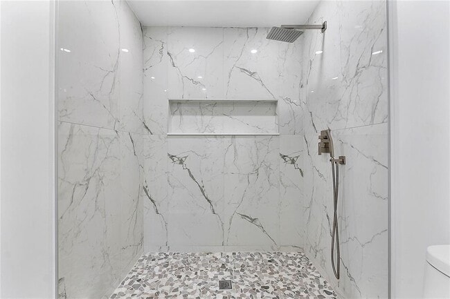 Building Photo - 8241 NW 54th Ct