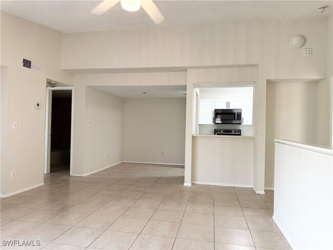 Building Photo - 201 Santa Clara Dr