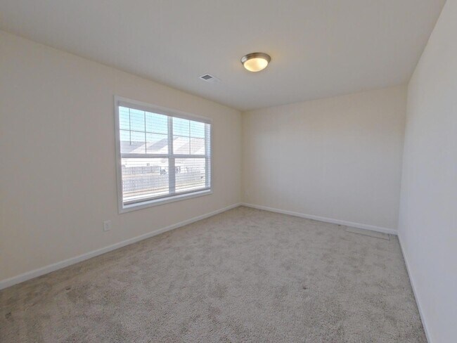 Building Photo - 518 Count Fleet Ct