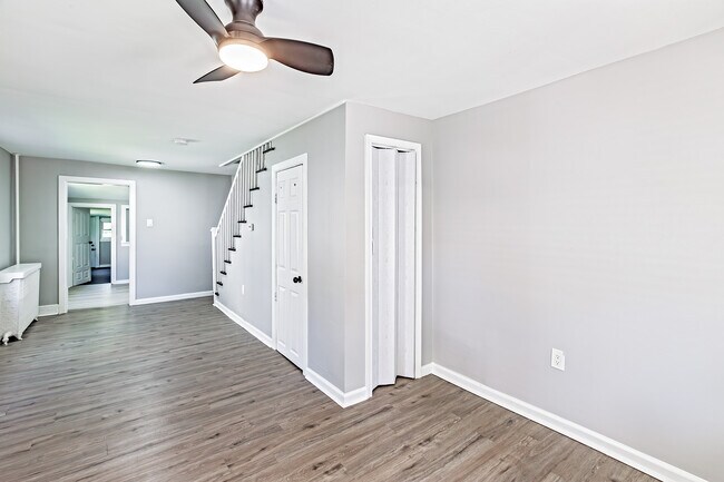 Building Photo - 218 Sinnickson St