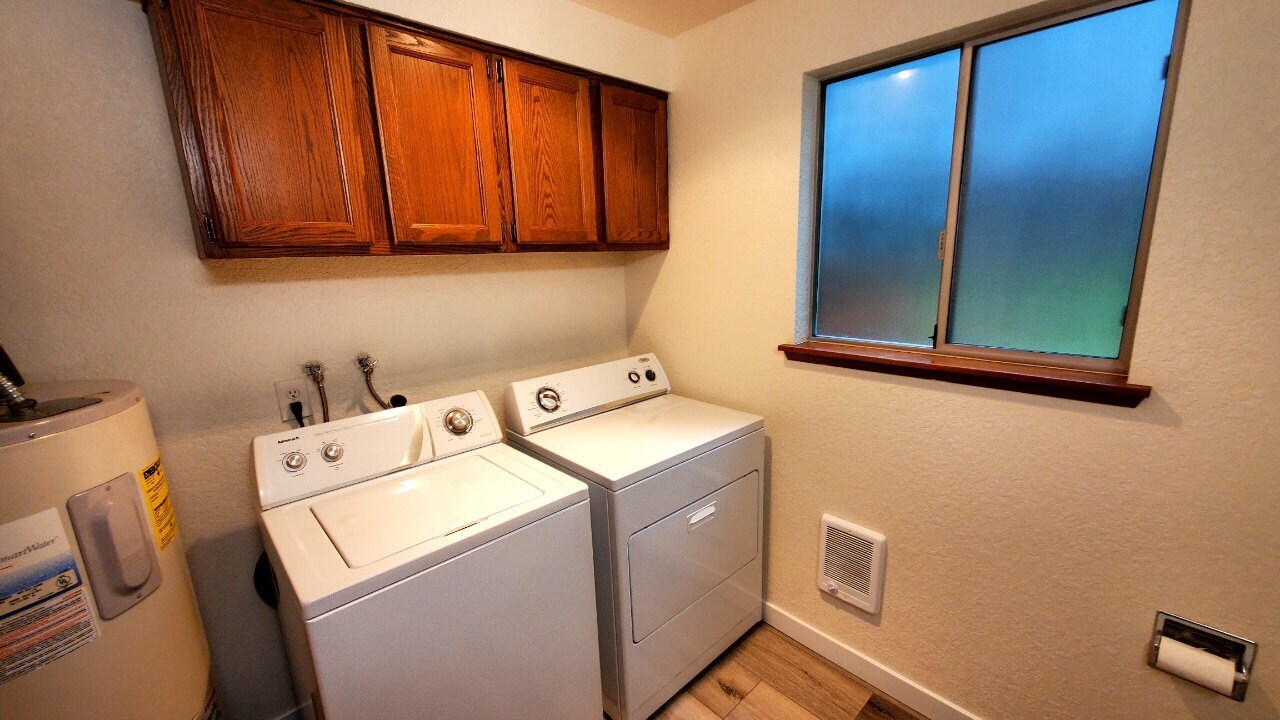 Building Photo - 821 Kaiser Rd NW