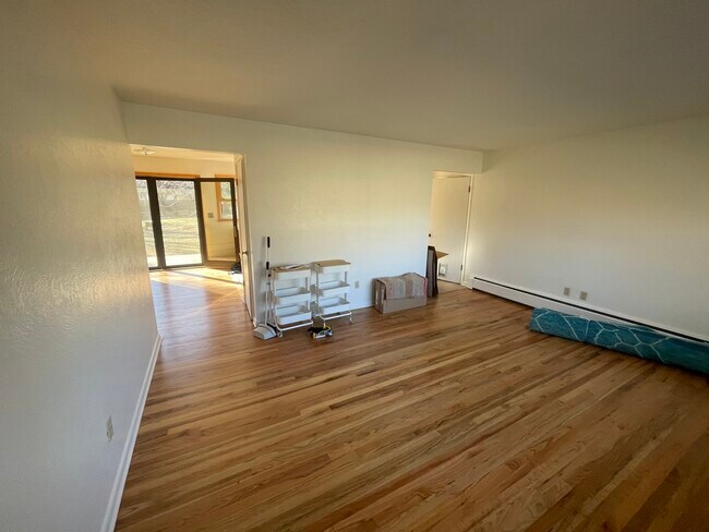Building Photo - 3045 23rd St