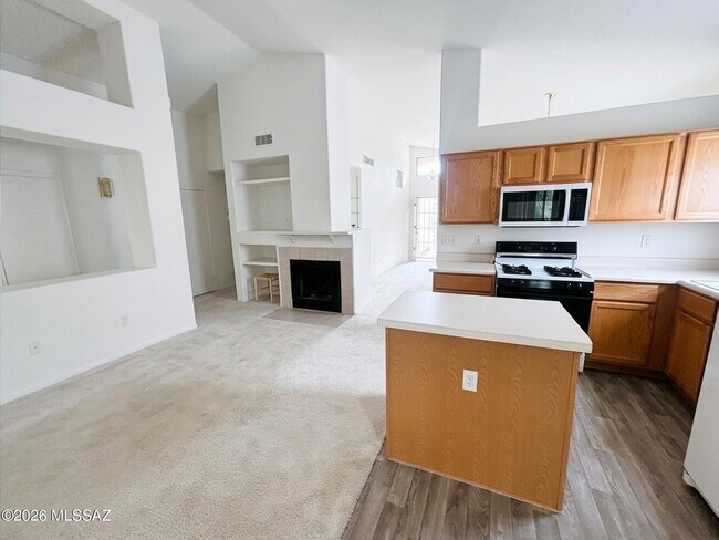 Building Photo - 8640 S Desert Dove Dr
