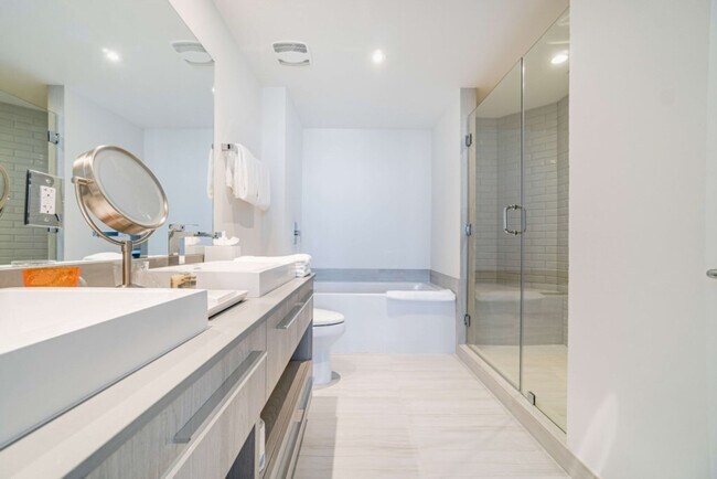 Building Photo - 4112 Jimmy Buffett Mem Hwy