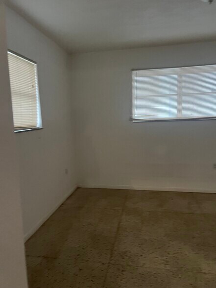 Building Photo - 934 79th Ter