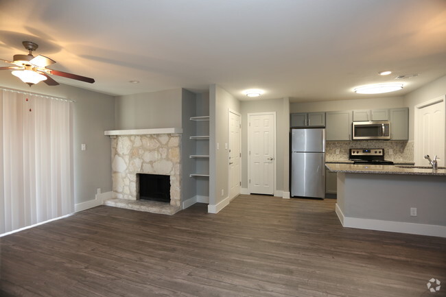 Interior Photo - Turtle Creek Vista