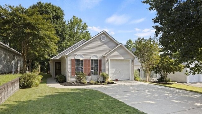 Primary Photo - 17 Lantern Ln