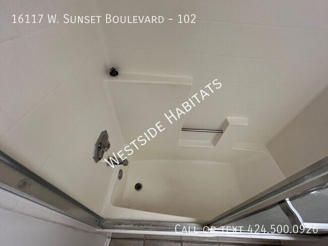 Building Photo - 16117 W Sunset Blvd