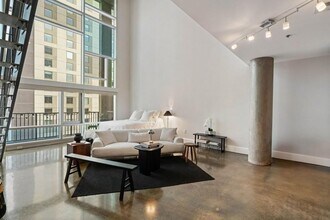 Building Photo - 845 Spring St NW