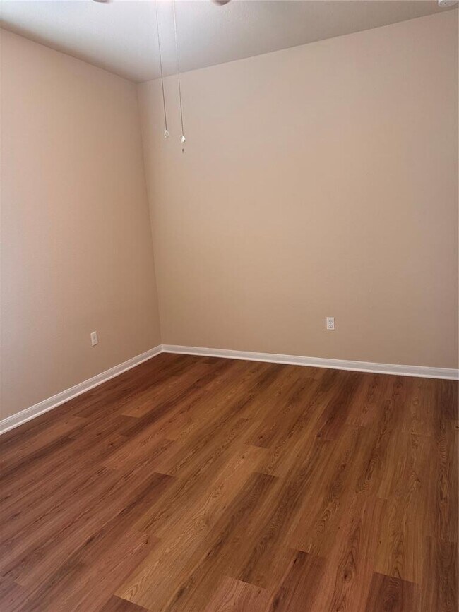 Building Photo - 409 Sabina Dr