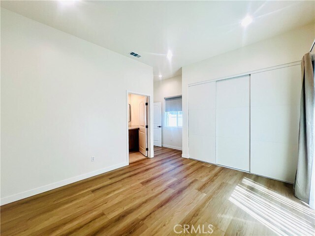 Building Photo - 1704 E Vine Ave