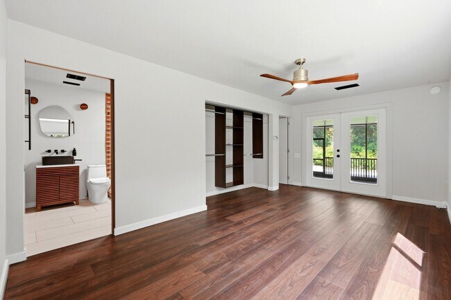 Building Photo - 2266 SW 43rd Pl