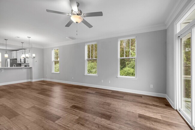 Building Photo - 300 Kara Ln