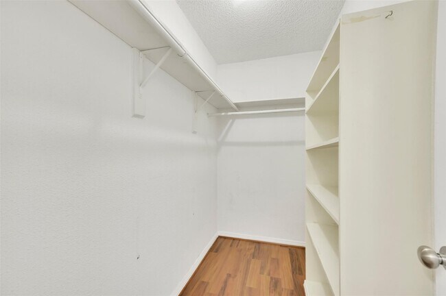 Building Photo - 250 El Dorado Blvd