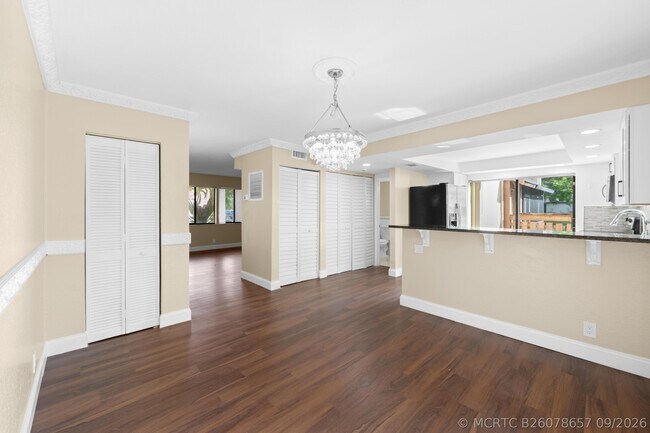 Building Photo - 32 Wimbledon Lakes Dr