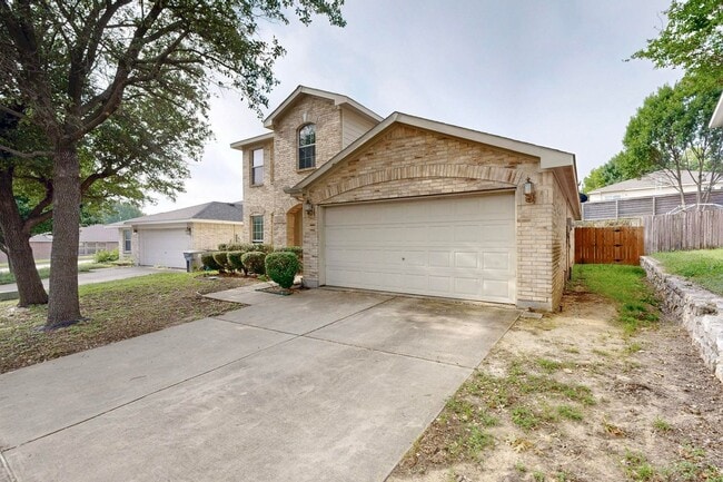 Building Photo - Spacious Family Home with Room to Grow