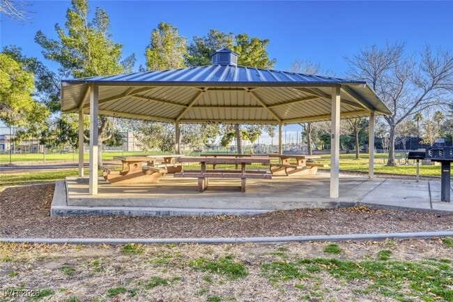 Building Photo - 1716 Tesara Vista Pl