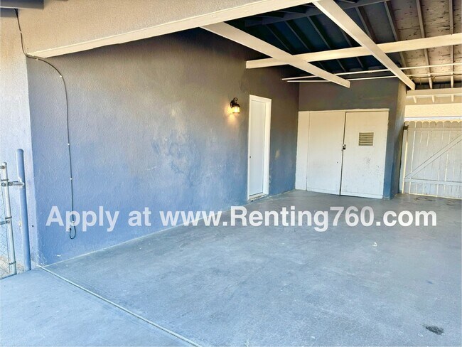 Building Photo - Newly Remodeled 2 Bedroom 1 bathroom Home!