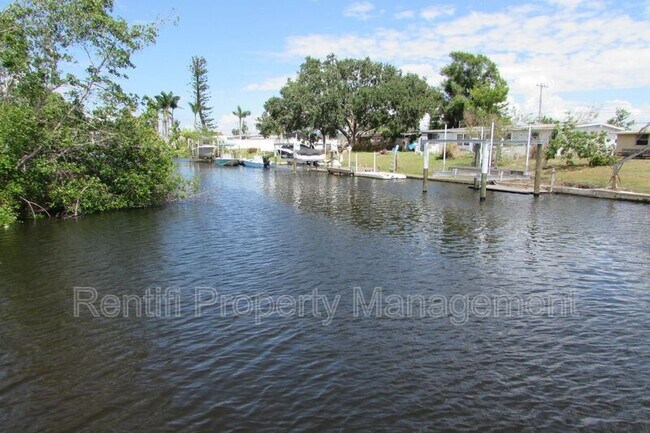 Building Photo - 401 Palmetto Dr