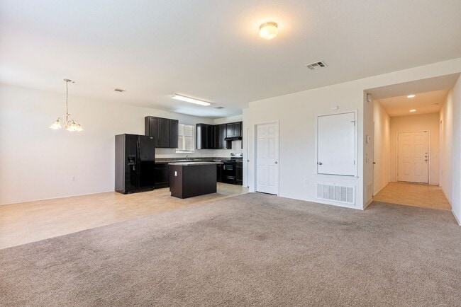 Building Photo - Lovely Single Story, 3 bedrooms, 2 bathrooms, Home in Northeast Austin!!!!