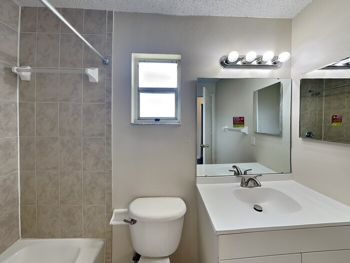 Building Photo - 7527 Atherton Ave