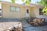 Building Photo - "Spacious 2-Bed, 2-Bath Condo Retreat in S...