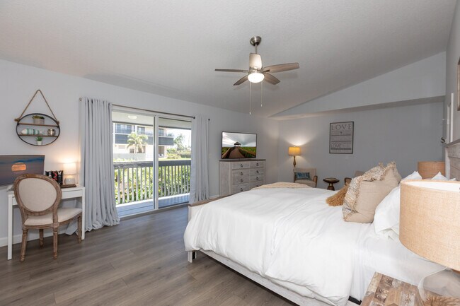 Building Photo - 4949 N Highway A1A