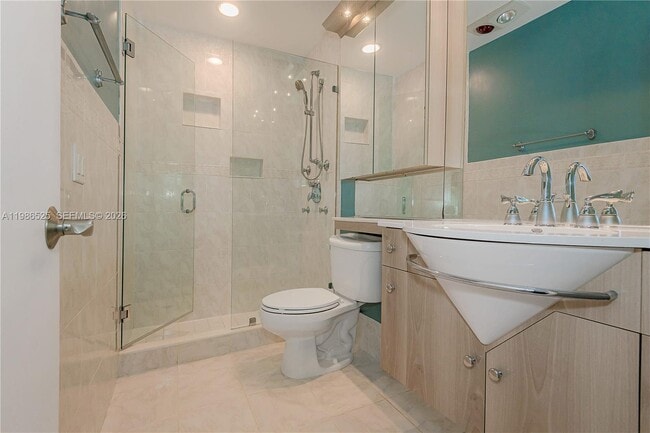 Building Photo - 2070 NE 65th St