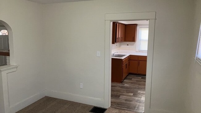 Building Photo - 237 Westwood Ave