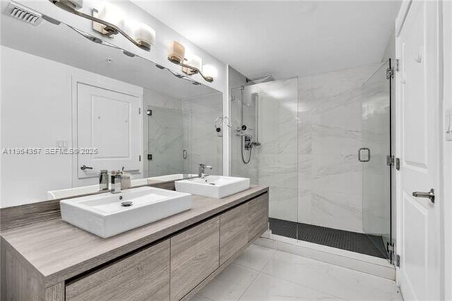 Building Photo - 400 Sunny Isles Blvd