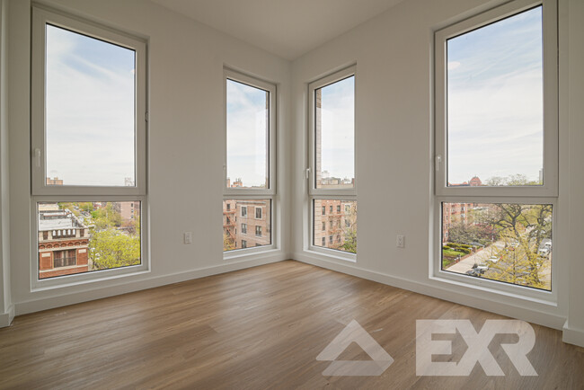 Building Photo - 100 Lenox Rd