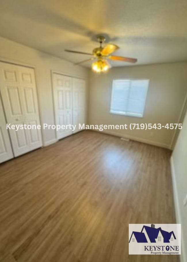 Building Photo - Located On A Quiet Cul-de-sac -  3 Plus Bedrooms/3 Bathroom/2 Car Garage $1800/$1800