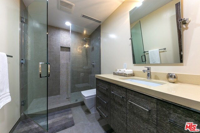 Building Photo - 2351 Mt Olympus Dr