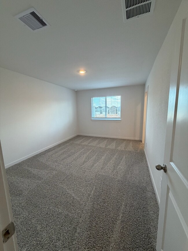 Building Photo - 3550 Blue Mockingbird St